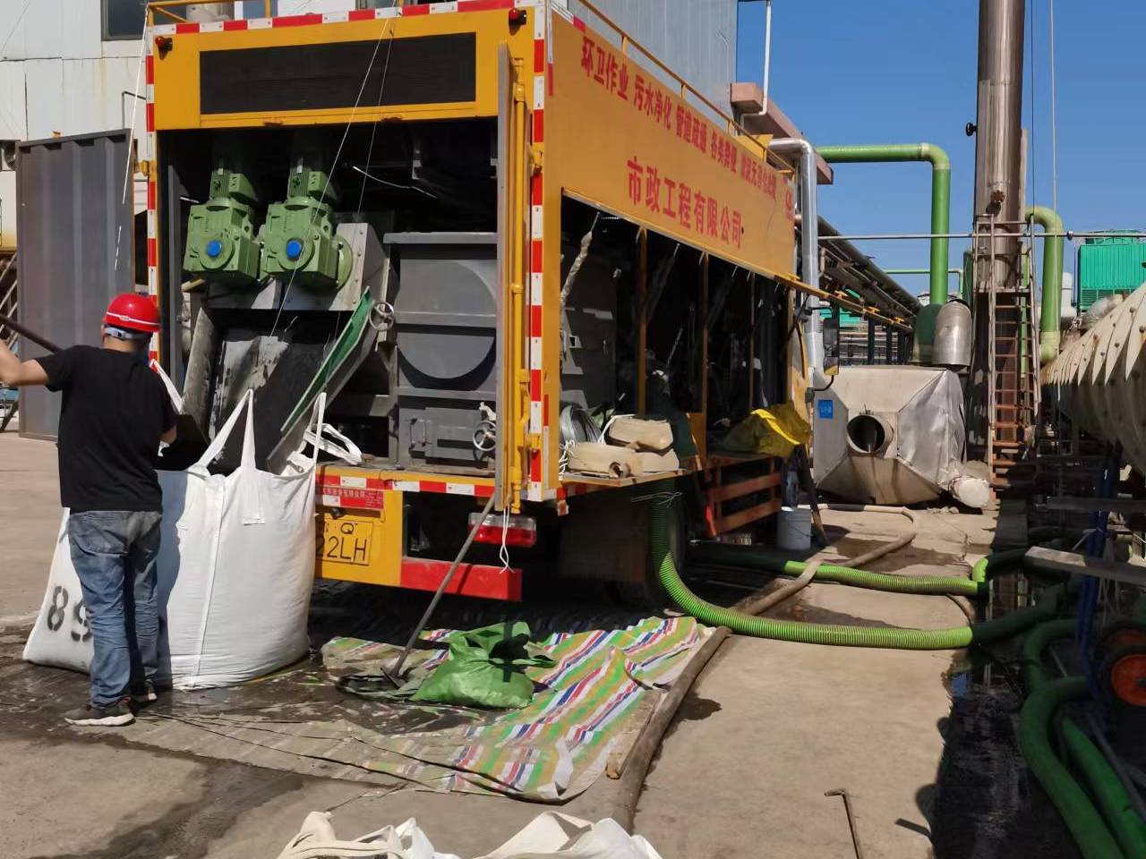 加查淤泥压干处理